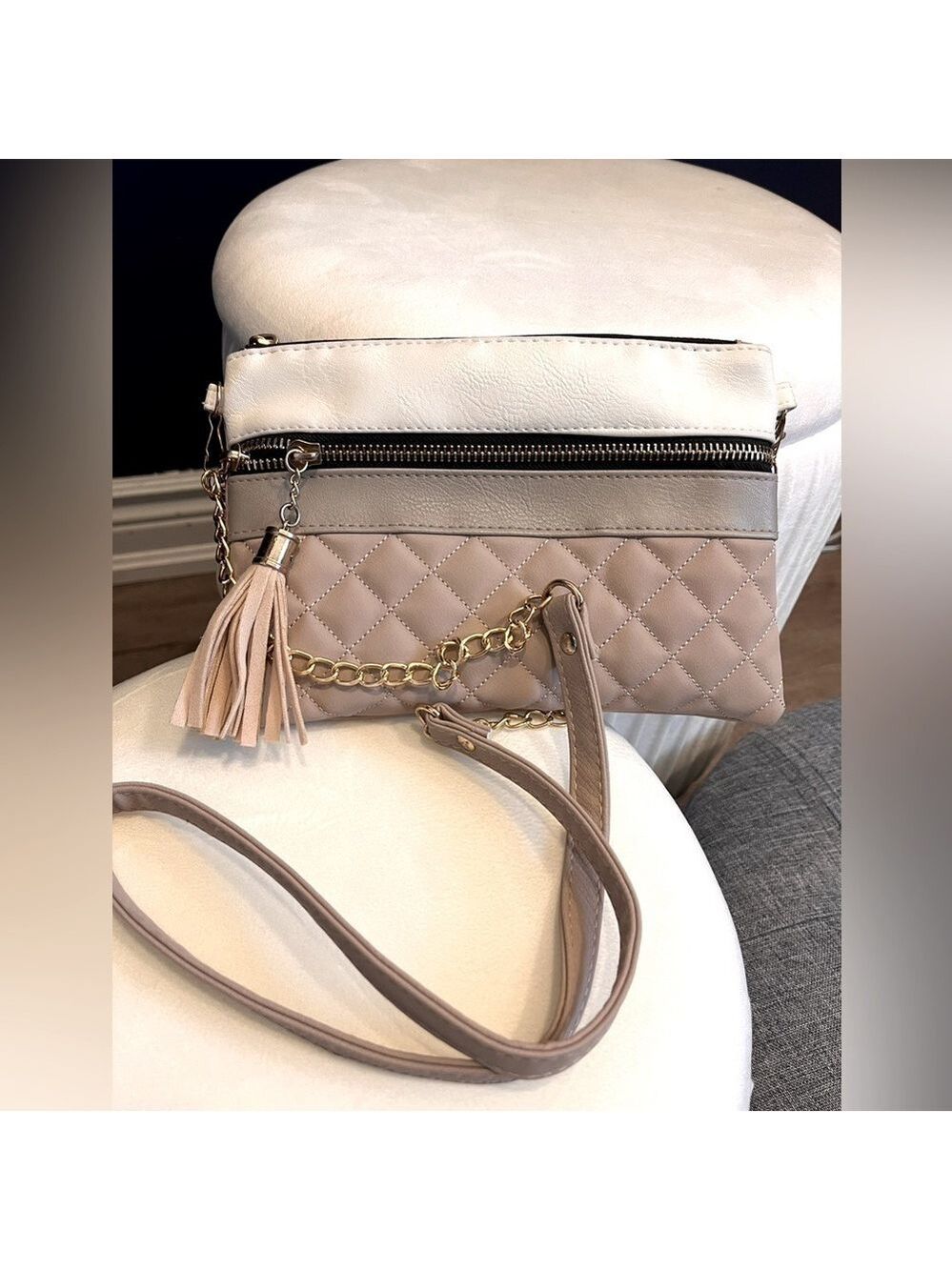 Ardene cross body /wristlet zippered bag